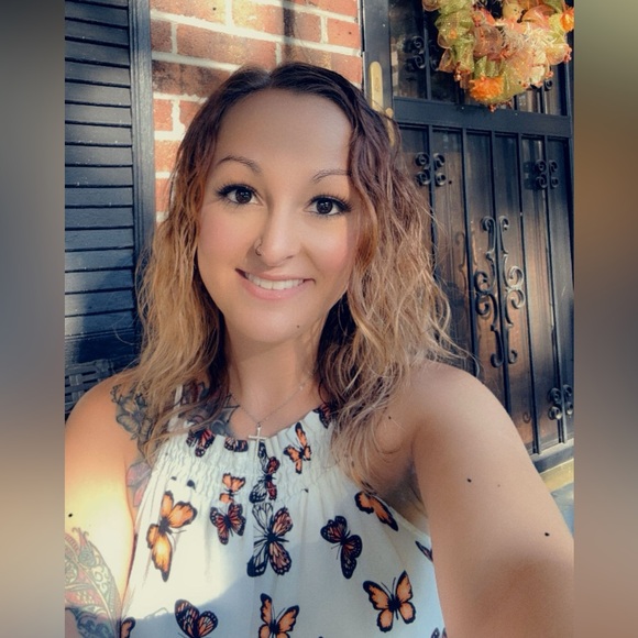 Meet your Posher, Katie - Picture 1 of 1